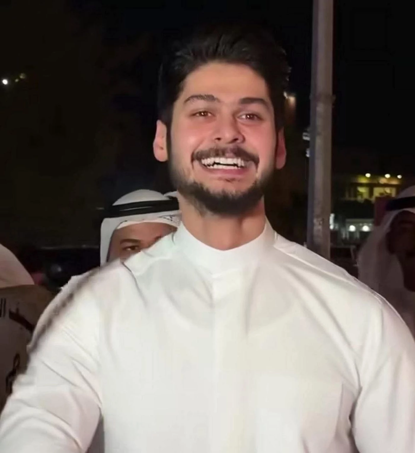 بعد قيامه بقطع الشارع احتفالاً.. أمر استقدام بحق “يوسف مازن”